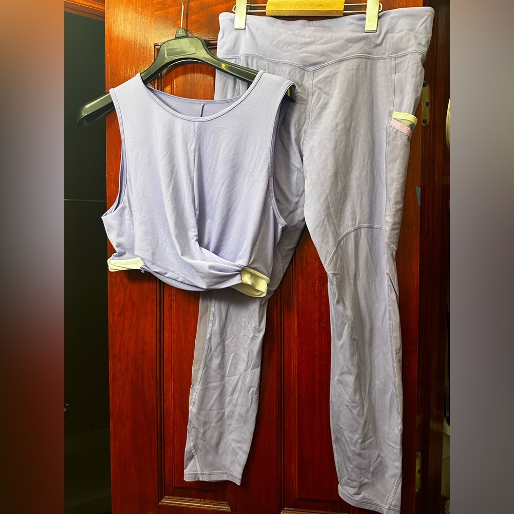 Fabletics Light Purple Athletic Set (Top and Leggings)